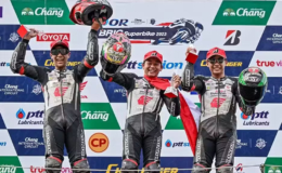 pebalap-astra-honda-bikin-merah-putih-berkibar-di-thailand